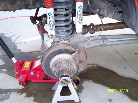 1985 Ford Bronco - lt ft hub and rotor.
