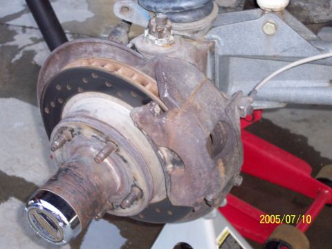 1985 Ford Bronco - 2nd photo before disassembly of rt frt hub and rotor