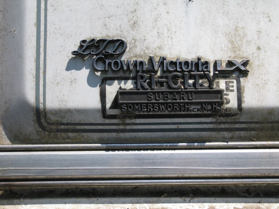 LTD Crown Victoria LX RI-CITY SUBARU SOMERSWORTH NH badge