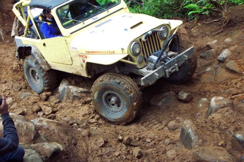1996 Ford Bronco - Mini-Rubicon, Hip Hip trying to go up Mini-Rubicon (7/9/2005)