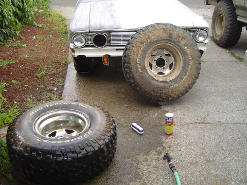 1989 Ford Bronco - Cleaned the tires front and back while they are off