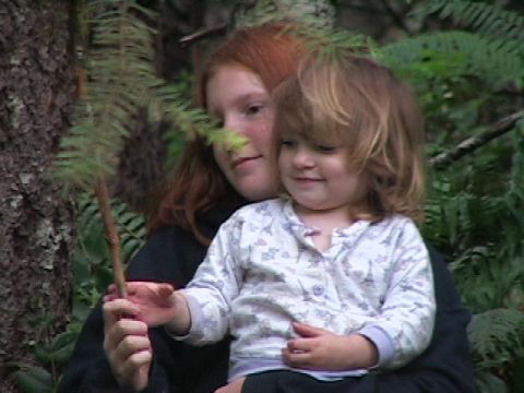 1996 Ford Bronco - Keeping entertained while the group plays on Mini-Rubicon. The little one is Monica and the redhead is Michayla. (7/9/2005)