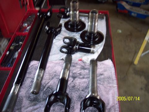 1985 Ford Bronco - 2nd shot of frt axles waiting for reassembly...just waiting for new u-joints, bearings and seals to come in from Randys Ring and Pinion.