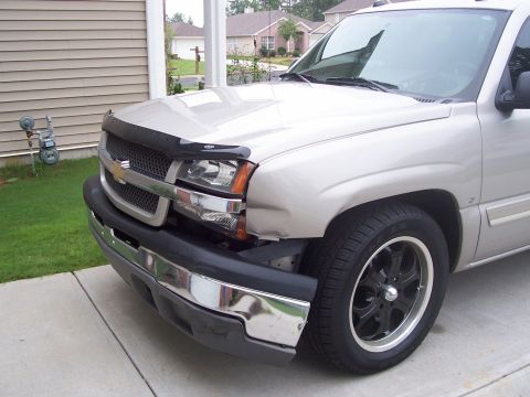 2004 Chevrolet Silverado 1500 - Sitting at the light and look what happend.