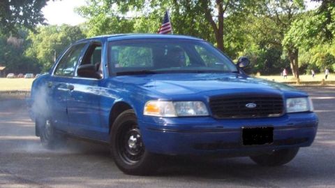 1999 Ford Crown Victoria photo