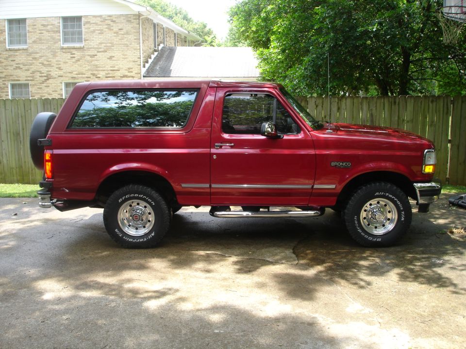 1994 Ford Bronco “Big Red”