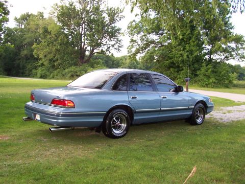1992 Ford Crown Victoria