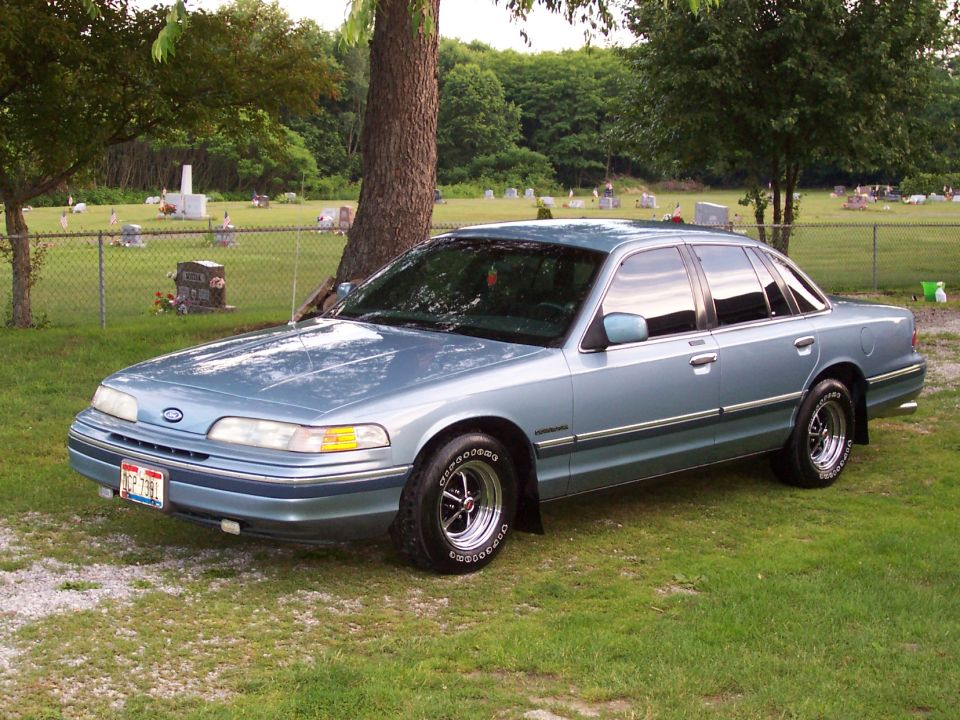 1992 Ford Crown Victoria LTD