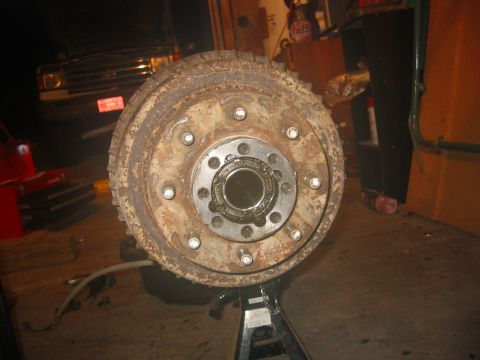 1989 Ford Bronco - drivers side axleshaft removed