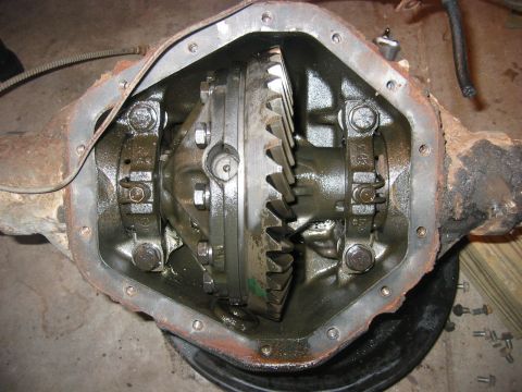 1989 Ford Bronco - Numbers are hard to read, I think its 3.55 gear ratio