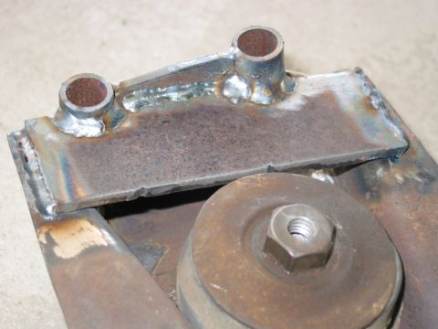 1981 Ford Bronco - Bracing for standoffs.