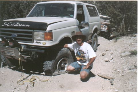 1966 Ford Bronco - such a nice place to get a flat