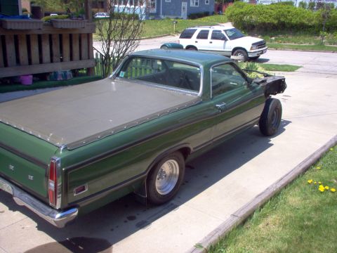 1970 Ford Ranchero - original 1970 bed cover.