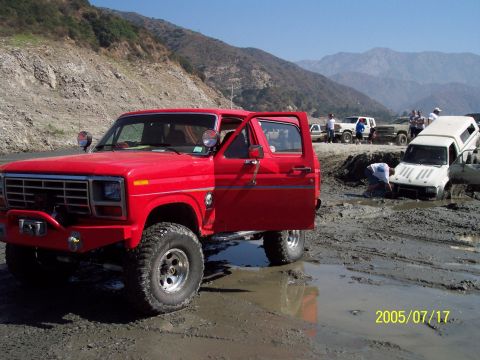 1985 Ford Bronco - toyota rescue operation...quick yank got him out.