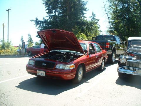1999 Ford Crown Victoria - Big Red