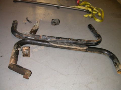 1990 Ford Bronco - Out with the old nerf bars.