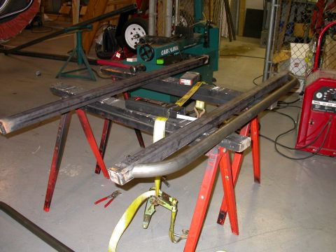 1990 Ford Bronco - Bent DOM looks sweet
