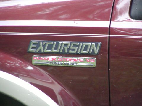 2001 Ford Excursion photo