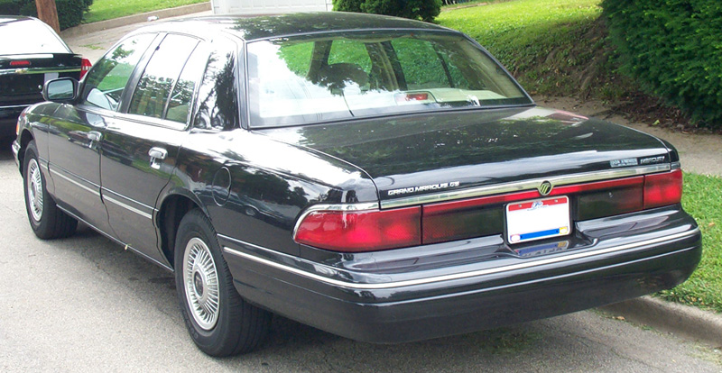 I do prefer the rearend design of the '95-'97 better than the '92-'94