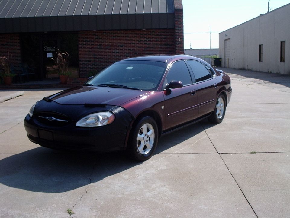 2000 Ford Taurus