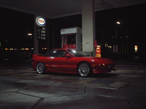 1995 Ford Probe - Refueling after coming from work late one night at an Esso station in Langwasser; a city/town south of Nuernberg.