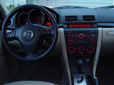 2004 Mazda 3 photo