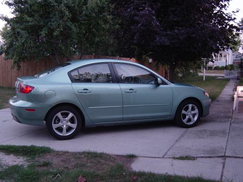 2004 Mazda 3 photo
