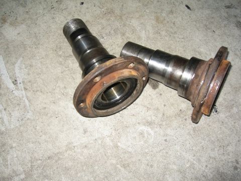 1995 Ford Bronco - Big Bearing Chevy Spindles (in great shape)