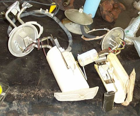 1990 Ford Bronco - On dual tank pickups the front and rear tanks use slightly different pumps
