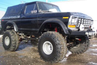1979 Ford Bronco - This modified 1978 Ford Bronco features oversized tires and a lifted suspension.