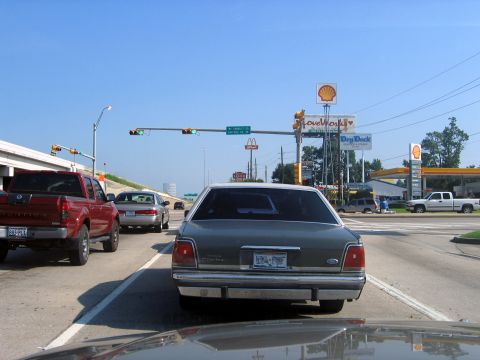2000 Ford Crown Victoria - Leaving Academy. (jgvic)