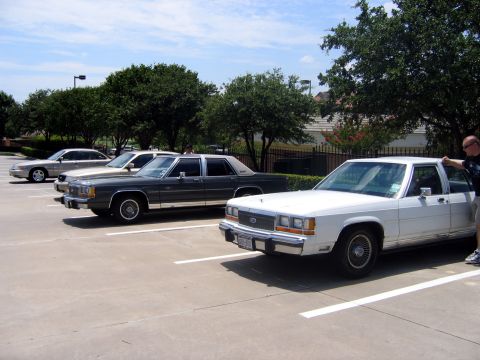 2000 Ford Crown Victoria - White box - Aerobird88