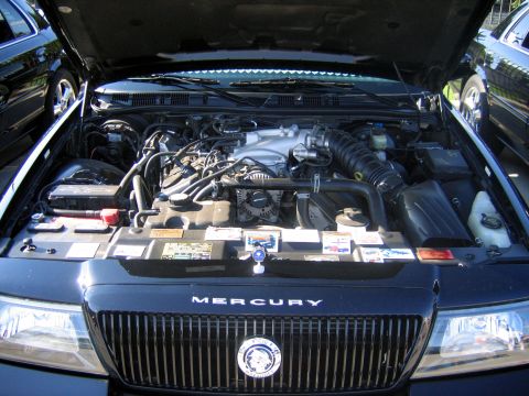 2000 Ford Crown Victoria - cruzer