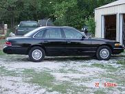 1995 Ford Crown Victoria photo