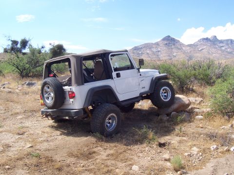 1981 Ford F-150 - Kelley's Jeep on the rock
