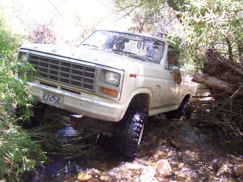 1981 Ford F-150 - Trying to get the rear up