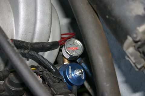 1994 Ford Bronco - BBK adjustable fuel pressure regulator