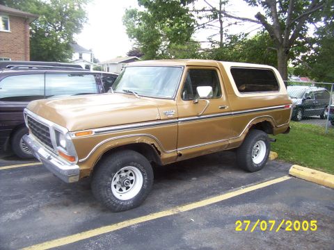 1979 Ford Bronco - Side shot