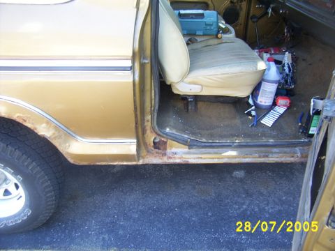 1979 Ford Bronco - Rust at bottom of the pillar area