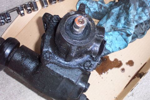 1992 Ford Bronco - The gearbox removed from the vehicle