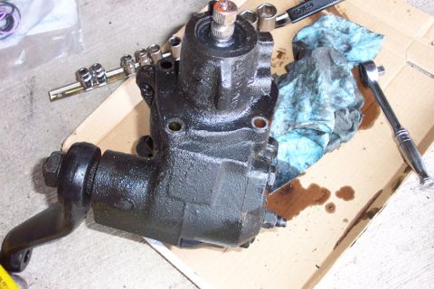 1992 Ford Bronco - Remove the valve body bolts