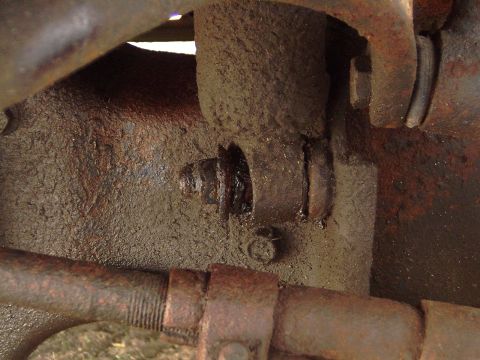 1981 Ford Bronco - Old drivers shock still mounted. See why I need to get new ones.