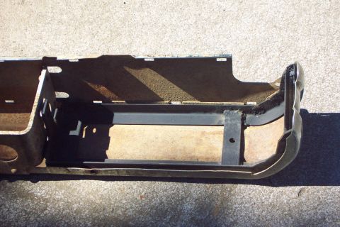 1996 Ford Bronco - Rear Bumper Superstructure Inside the FaÃ§ade. (730/2005)