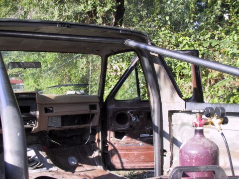 1983 Ford Bronco - main hoop