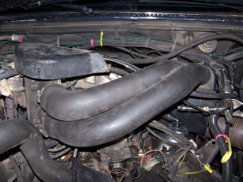 1986 Ford Bronco - Engine bay