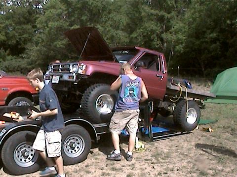 1977 Ford F-150 - replacing throwout bearing at campground