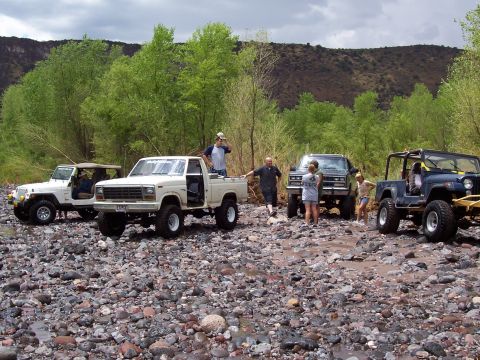 1981 Ford F-150 - Jeep is open, my ford has mini spool in the rear/Aussie locker up front, Suburban has detroit rear, lockrite up front, and the long jeep ha…