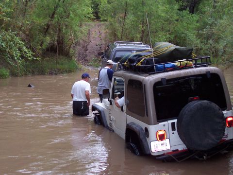1981 Ford F-150 - Hooking him up to Willy... :)