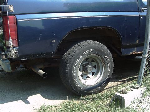 1981 Ford Bronco - Close up of passenger's side done...