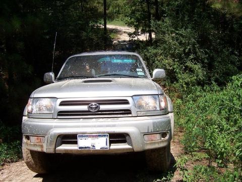 1996 Jeep Cherokee - front view going up